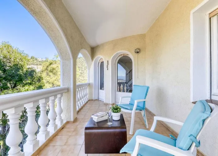 Vubel Modern Holiday home